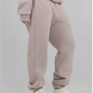 Comfrt Signature Sweatpants Color: Bark